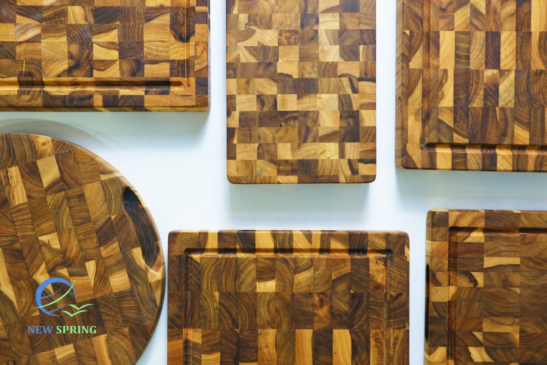 สีน้ำตาล