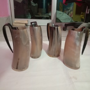 Venta al por mayor Cuerno de búfalo Jarras de cerveza Acabado a mano Estilo animal Artesanías naturales en diseño vikingo pulido - Product Image 6