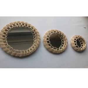 Juego de 3 espejos redondos de ratán con diseño de flores, diferentes tamaños, espejos montados en la pared, perfectos para la decoración interior del hogar - Product Image 1