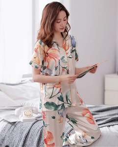 Collection tendance, pyjama de nuit luxueux pour femmes, motif floral, été, printemps, velours, champagne, col en V, manches courtes - Product Image 5