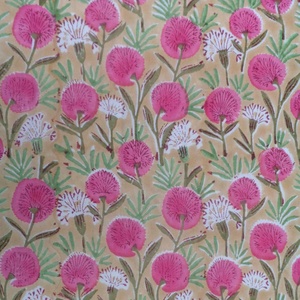 Tela de Algodón 100% Hecha a Mano con Estampado de Bloques, Color Rosa Flor del Desierto, 80GSM, para Cortinas, Trajes, Camisas y Fundas, Venta al Por Mayor - Product Image 1