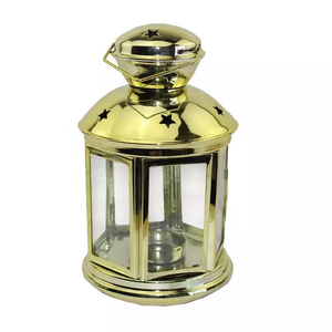 Linterna de viento con luz de caballo de vidrio portátil con candelabro de hierro, portavelas de Metal colgante y tarros de velas - Product Image 4
