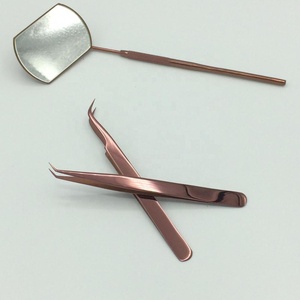 Pinzas para Extensión de Pestañas de Precisión, Curvas, de 45 Grados, en Oro Rosa Sólido, con Aislamiento, Sostenibles, con Logotipo - Product Image 2