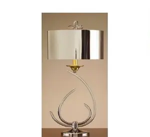 Lámpara de mesa de latón y acero inoxidable de diseño personalizado y artículos de decoración para el hogar fabricante fábrica India