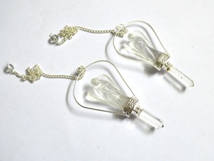 Péndulos de Ángel de Cuarzo Cristal de Buena Calidad: Péndulos de Ángel de Cuarzo Cristal en Venta - Product Image 2