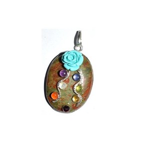 Vente en ligne de Chakra de fantaisie Unakite pendentif en pierre précieuse agate sculptée de forme ovale bijoux en pierre semi-précieuse - Product Image 1