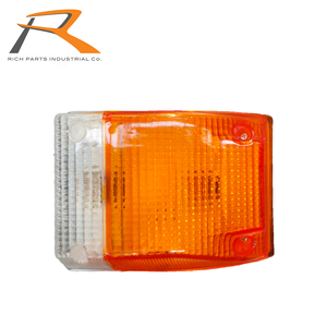 Fabriqué à Taïwan, lampe latérale de camion pour camions Isuzu NPR/NHR/FR selon les spécifications OE. - Product Image 1