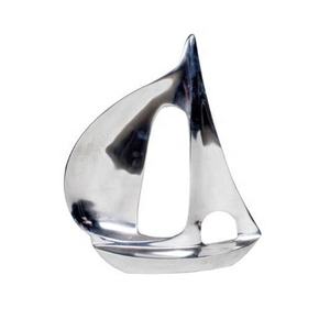 Sculpture de bateau à voile en métal contemporain. Bateau décoratif en aluminium moulé - Product Image 1