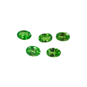 Gema ovalada 100% Natural de tsavorita verde, Gema suelta de alta calidad, venta al por mayor para joyería - Product Image 1