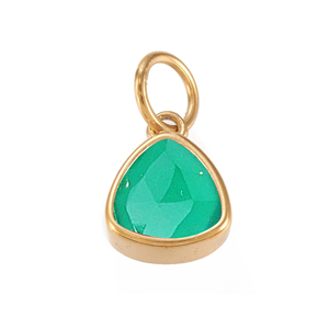 Collier pendentif en onyx vert de 8mm en forme de trillion plaqué or minuscule et délicat de style ethnique principalement en laiton pour les filles - Product Image 1