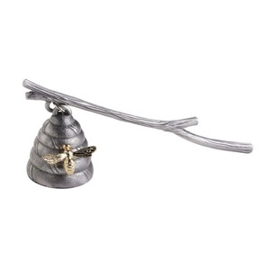 Apagavelas de Metal con Diseño de Hoja Elegante, Forma Única de Aleación, Venta al por Mayor para Decoración de Velas en el Hogar y la Iglesia - Product Image 1