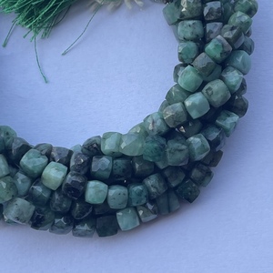 Caja facetada de piedra verde esmeralda Natural de 8mm y 10mm, cubo, cuentas de piedras preciosas, hebras de fabricante en línea, bricolaje a granel Regular - Product Image 4