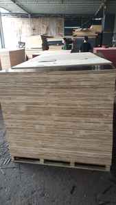 Diseño moderno, 18mm de espesor, hojas de madera contrachapada con película marrón de una cara, pegamento negro WBP, principalmente abedul decorativo E0 para hoteles - Product Image 6