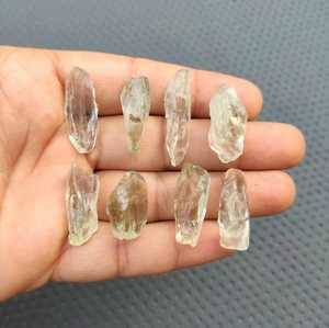 Venta al por mayor 5 piezas de piedras preciosas de amatista verde natural joyería suelta piedra sin tratar piedra cruda - Product Image 4