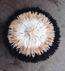 Juju hat en plumes de bordeaux coiffe murale en verre Art déco pour décoration de maison ou de bureau - Product Image 1