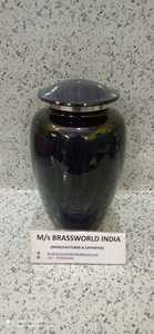 Urne funéraire en aluminium noir de style américain Brassworld India Funeral Supplies - Product Image 3