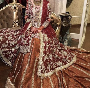 Perfecto para bodas Último diseñador 2025 Ropa étnica Colección festiva Traje nupcial exclusivo - Product Image 1