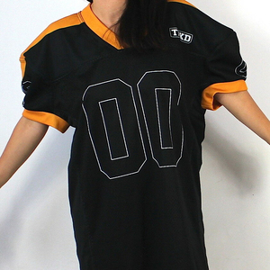เสื้อฟุตบอลอเมริกันตาข่ายโพลีเอสเตอร์ใส่ได้ทั้งชายและหญิงผ้าเจอร์ซีย์ระบายอากาศได้ไซส์ใหญ่พิเศษออกแบบได้ตามต้องการ - Product Image 1
