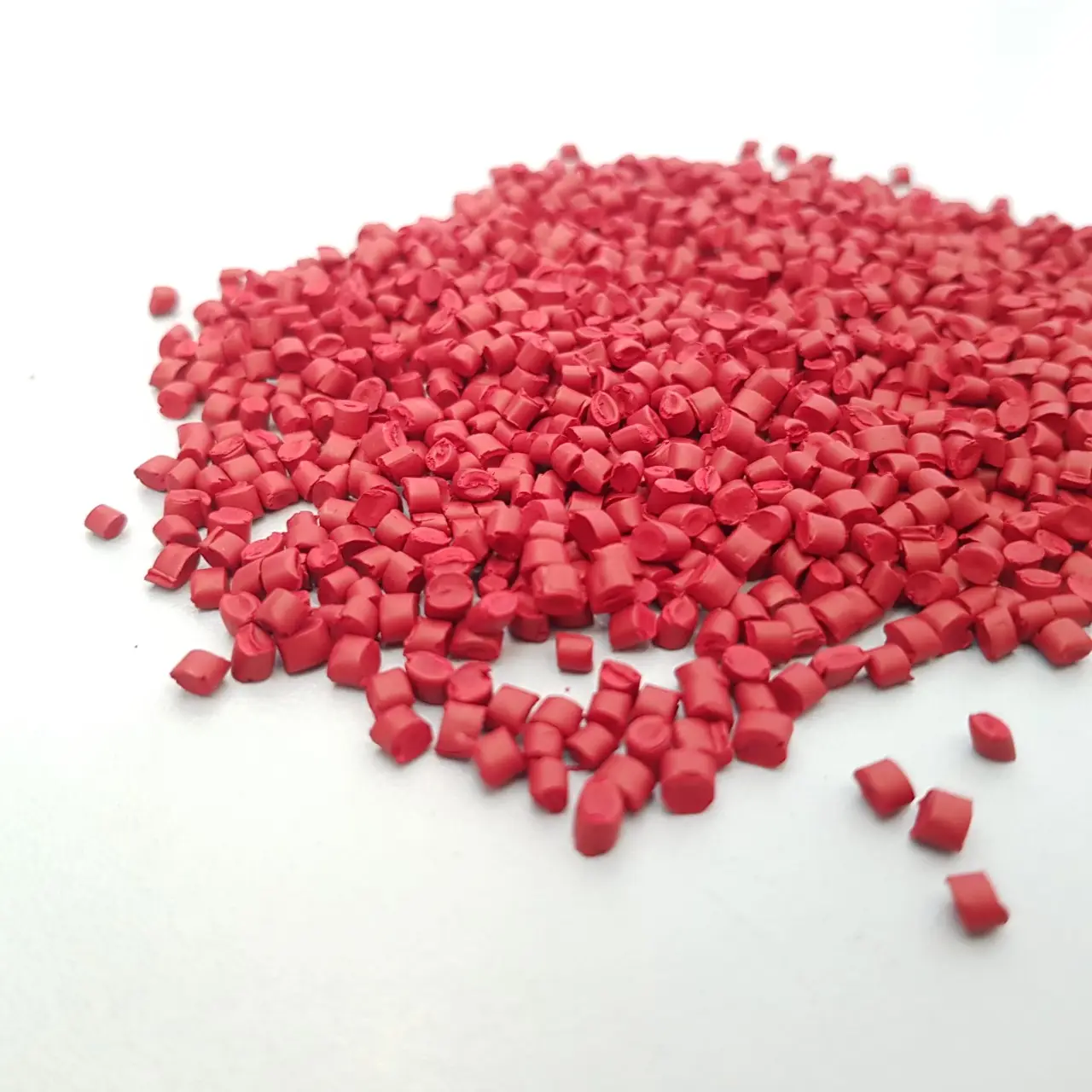 PE PP Raw Material Bulk Plastic Material Pellets with Red Colorful Masterbatch for plastic film roll, shopping bag...
