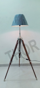 Đèn Sàn Gỗ Ba Chân Hàng Hải Với Giá Đỡ Bằng Gỗ Trong Nhà/Ngoài Trời/Văn Phòng Và Trang Trí Nhà Cửa - Product Image 4