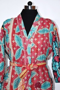 Encantadora chaqueta Kantha acolchada de Color rosa, talla libre, ajustable, transpirable, hasta la rodilla, Kimono corto con cinturón ajustable - Product Image 2