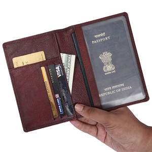 Porta Pasaportes de Cuero de Primera Calidad con Ranuras para Tarjetas de Crédito para Hombres y Mujeres, Cartera Organizadora de Viaje Disponible para la Venta - Product Image 3