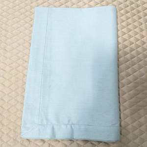 Serviettes de table en polyester à motif uni toutes saisons, style moderne fait main, personnalisables, très résistantes pour la maison et l'hôtellerie - Product Image 1