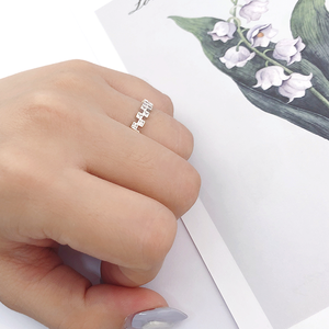 Bagues de fiançailles et de mariage tendance en argent sterling 925 avec diamants carrés - Product Image 5