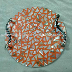 Plateau rond en nacre de qualité supérieure avec poignées en métal pour servir pendant le Ramadan et l'Aïd Plateau cadeau parfait - Product Image 1