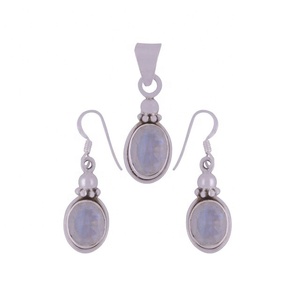 Venta al por mayor a granel Plata de Ley 925 sólida Arco Iris piedra lunar piedras preciosas pendientes colgantes conjuntos joyería regalo para ella joyería de moda - Product Image 1
