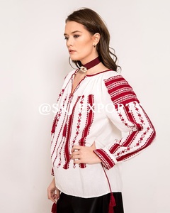 Blusa de Lino Bordada en Blanco y Rojo para Mujer, Mangas Abullonadas, Cuello en V, Estilo Bohemio, Detalle de Borlas, Corte Holgado, Top Corto para Primavera/Verano - Product Image 2