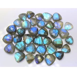 Cabujón facetado de piedras preciosas de labradorita de fuego azul natural - Product Image 5