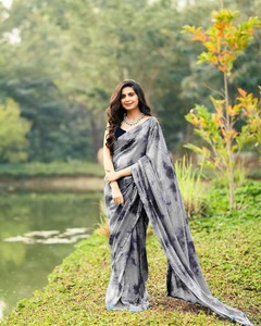 เสื้อเบลาส์ผ้า Georgette Saree ดีไซน์เนอร์อินเดียปักเลื่อมสำหรับงานแต่งงานสไตล์ปากีสถานรับประกันส่งออกคุณภาพ - Product Image 5