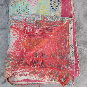 Vente en gros de courtepointes Kantha vintage faites à la main, couverture réversible bohème pour la décoration intérieure - Product Image 3