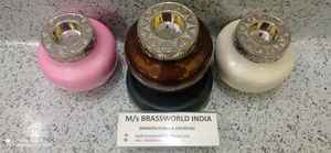 D'UNE LUMIÈRE DE BOUGIE TRICOLORE URNE DE CRÉMATION Fournitures funéraires BRASSWORLD INDE - Product Image 3