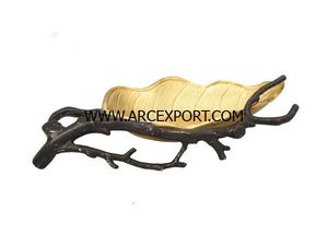 Métal fini or en laiton avec base de jambes humaines dernière conception 2024 bol à salade d'art créatif pour la décoration de la maison pièce à bas prix - Product Image 5