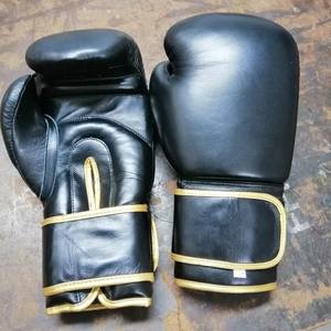 ถุงมือมวยหนังสังเคราะห์แบบกําหนดเองสําหรับผู้ใหญ่ - Product Image 1