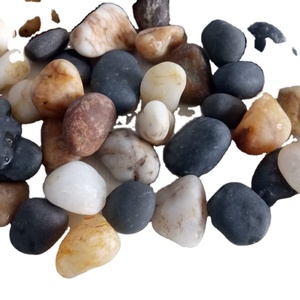 Natural off white and Black river mix color round tumbled smooth pebbles stone for export supplier