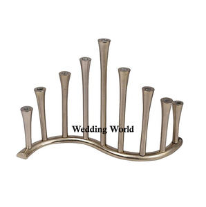 Soporte de vela de Metal de lujo Color personalizado Portavelas de diseñador hecho a mano Clásico Elegante Decorativo Fancy metal Menorah - Product Image 4
