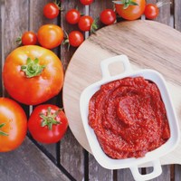 Burcu Soon Brix 28-30 Sachet de 70g de pâte de tomate concentrée Sauce à la purée sucrée Style en conserve de qualité délicieuse bientôt disponible