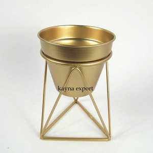 Jardinière décorative de luxe en fil métallique thème unique disponible jardinière décorative pour sol en métal jardinière de différentes tailles - Product Image 3