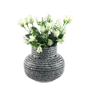 Vase à fleurs moderne en aluminium QAMAR OVERSEAS pour la décoration de la maison - Product Image 1