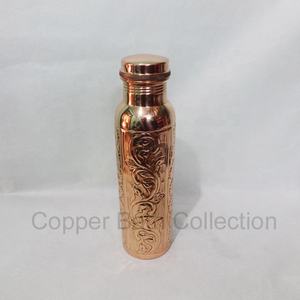 Bouteille d'eau thermique en métal de 500ml en cuivre gaufré de créateur Accessoire à boire direct unisexe Verres en plastique indiens personnalisés - Product Image 2