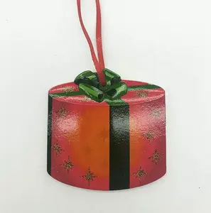 Polyresin 인쇄 크리스마스 선물 상자 장식품