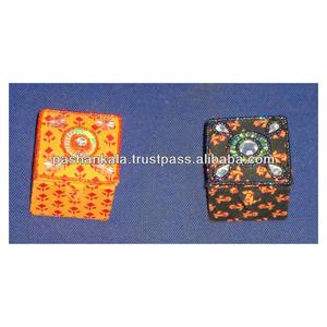 Laser Zari — broderie à la main, boîte-cadeau à bijoux Exclusive - Product Image 1