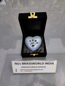 aluminum hand painted white angel cat heart keepsake pet cremation urn <b>funeral</b> <b>supplies</b> pet heart urn - Product Image 4