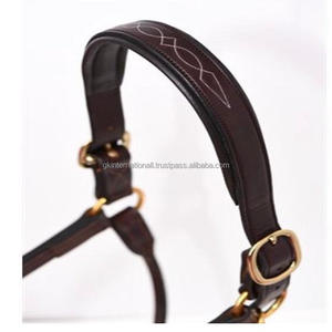 Cabestro de caballo de cuero marrón cosido, hecho a mano Accesorio clásico, suave, acolchado, hardware de latón sólido y enganche en la garganta - Product Image 3