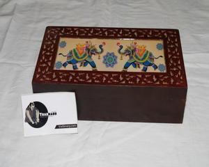 Caja de especias de madera en madera natural y elefante impreso con diseño tallado en color marrón para especias y fabricación de frutas secas Tradnary - Product Image 1