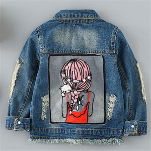 Chaqueta vaquera estampada para niñas con estilos retro y modernos Ropa de niña Look de calle de moda con diseños personalizables - Product Image 2