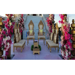 Gujarati ชุดเก้าอี้งานแต่งสีทองสำหรับงานแต่งงานเก้าอี้ไม้ Mandap แกะสลักออกแบบใหม่สำหรับงานแต่งงาน - Product Image 1